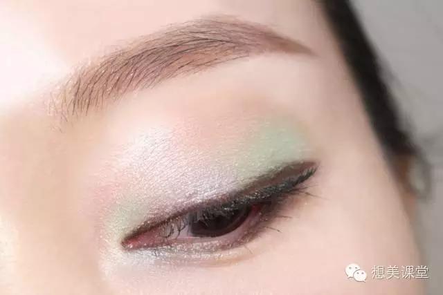 这些眼影盘，怎么也得有一个吧？！