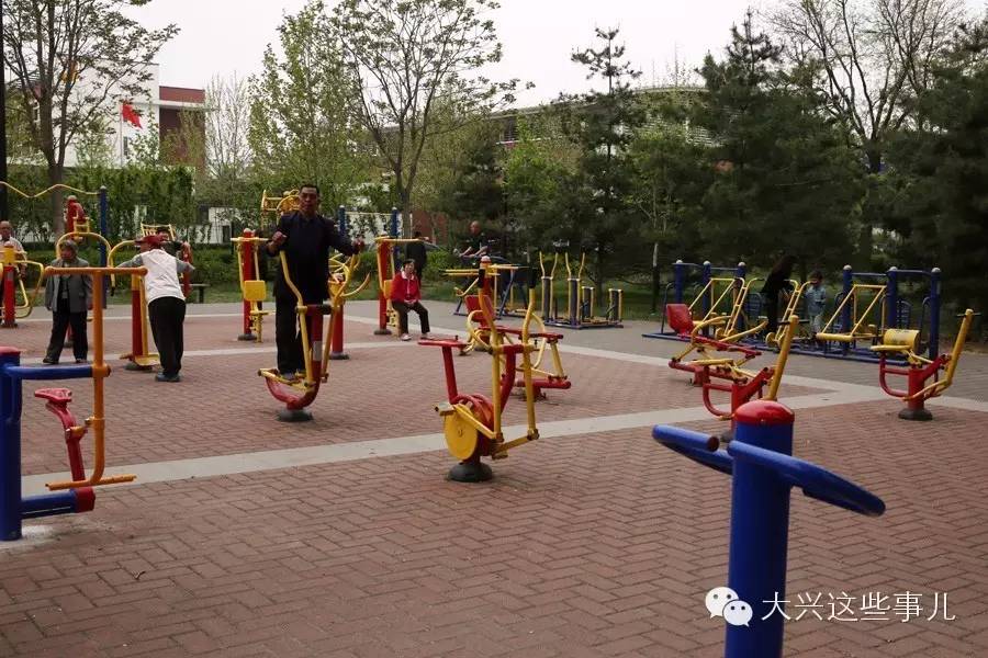 免费的运动场地一般在哪里,朝阳区免费运动场地