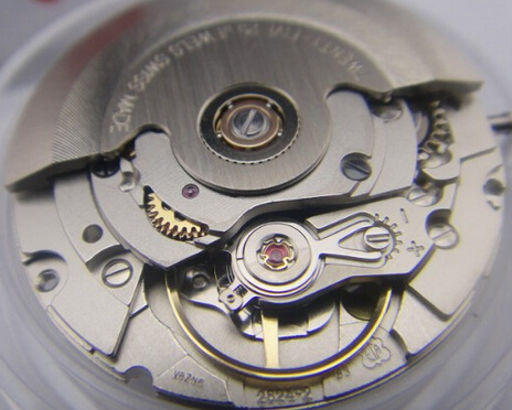 海鸥2824与瑞士2824机芯差距大吗,海鸥2824机芯和瑞士2824机芯对比