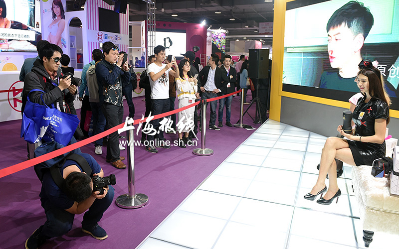 欲仙欲死心跳停止!上海成人展“好货”现场试用宅男必入！
