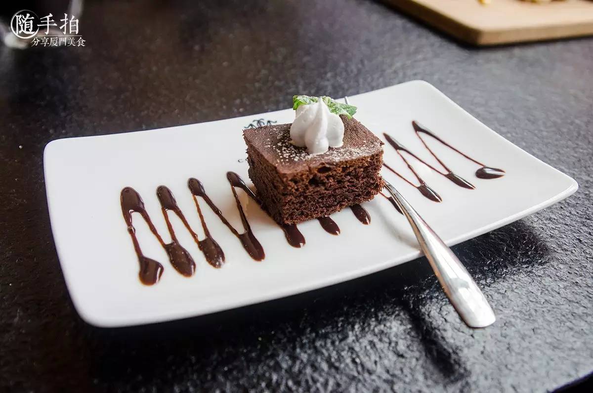 新店｜快看，近期最火的咖啡厅，竟然有最污最污的炖饭