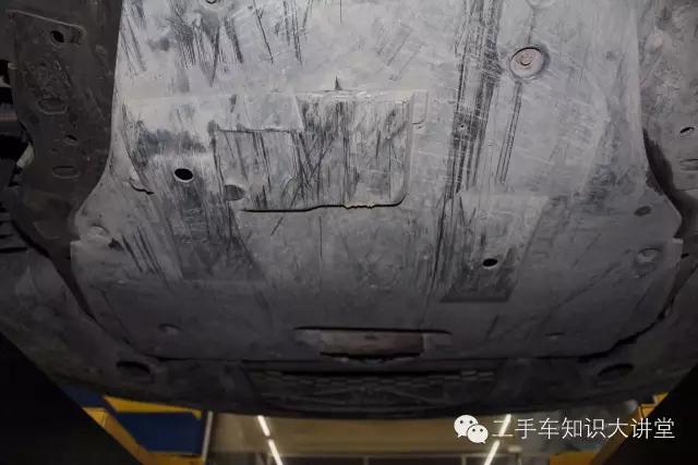 这台二手车换过悬挂、刮过底盘,但把车吊起来后,评估师惊呆了!