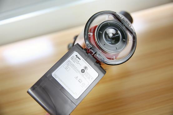 dyson戴森v8absolute手持吸尘器,dyson戴森v8除螨吸尘器测评