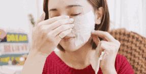 护肤使用爽肤水和精华可以吗,化妆水精华面霜哪个更重要