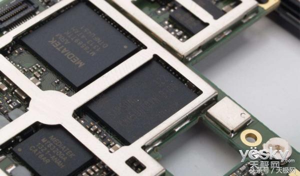 索尼全面屏是什么,索尼第一款全面屏