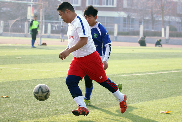 *安泰**市足球业余联赛：立丰技能不敌迎金门业