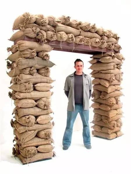 初步健身买什么器材,男士如何选择健身器材