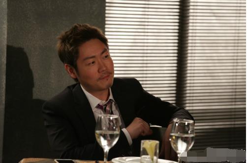 曾合作一次就被弃用，他说周星驰没有眼光！如今他却混成了这样