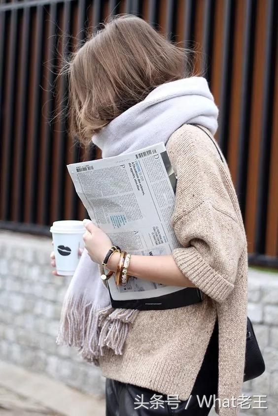 lv羊绒围巾哪个颜色最百搭,买羊绒围巾哪个颜色最百搭