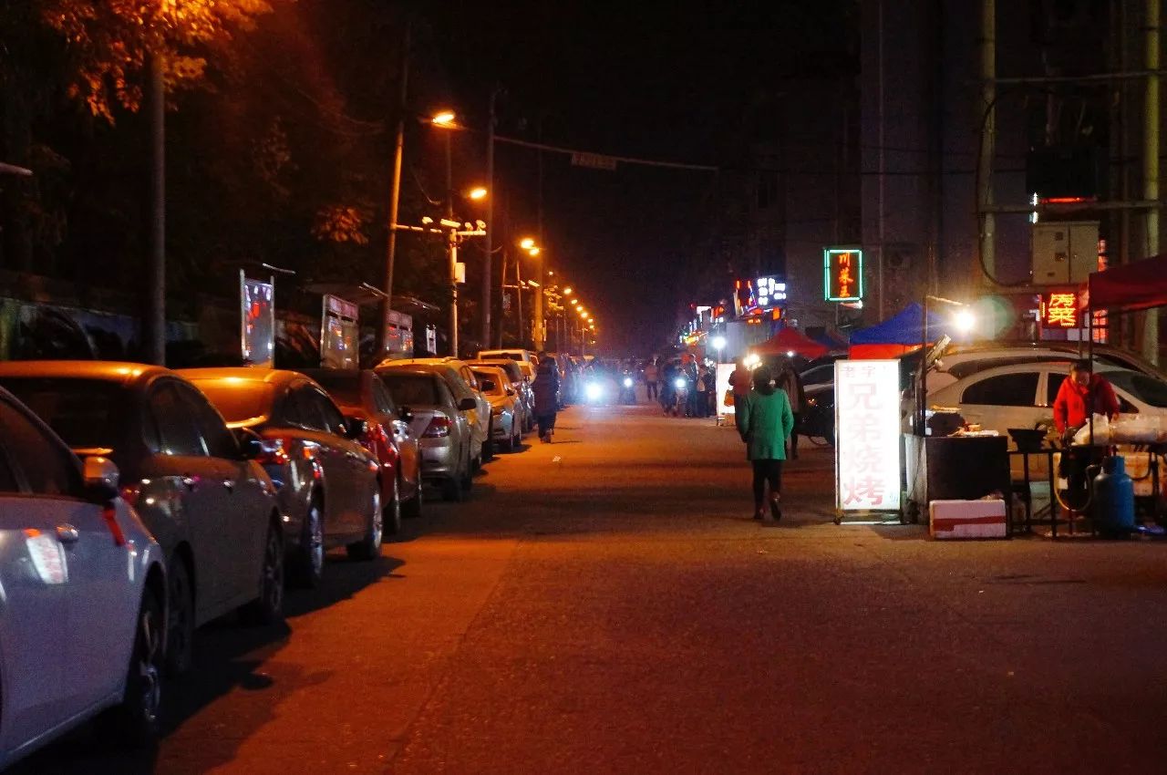 武汉小桥洞怪味牛骨头,武汉怪味牛骨头光谷店