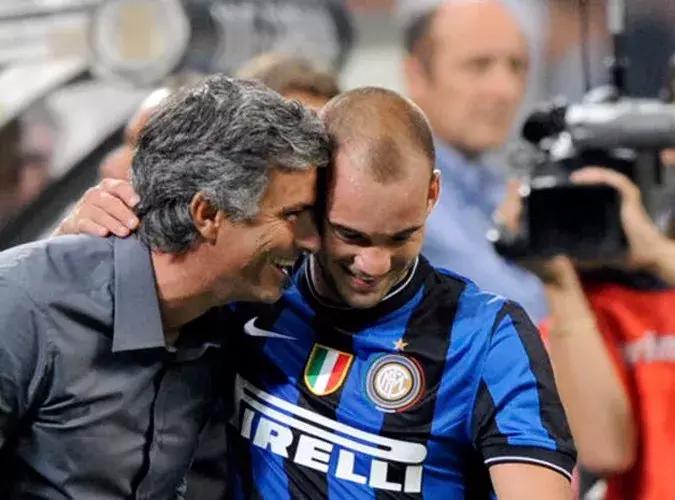 谢恩师感动视频,足坛场上的“报恩”时刻