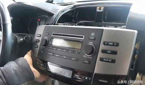 汽车怎么自己装ipad,旧的ipad如何改车载