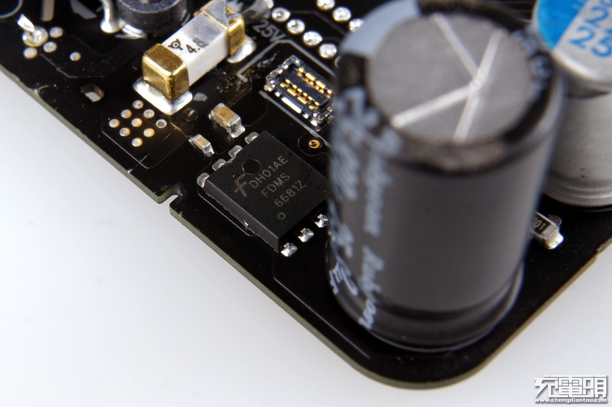 苹果87w充电器原装测评,苹果原装pd充电器66w超级快充