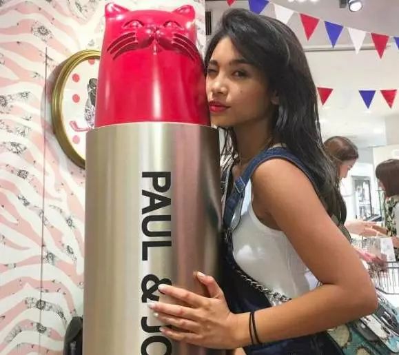 对不起，不能我一个人穷！只能把这些美翻了的猫咪美妆安利给你了