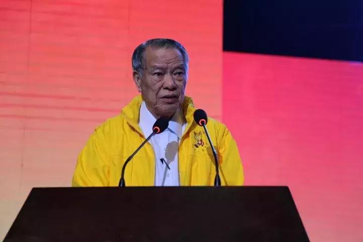 「标杆」菲律宾陈永栽：借风行船经商之道—《揭秘家族企业》之三