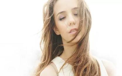 矿泉水加白醋洗脸的功效,矿泉水洗脸真的有用吗