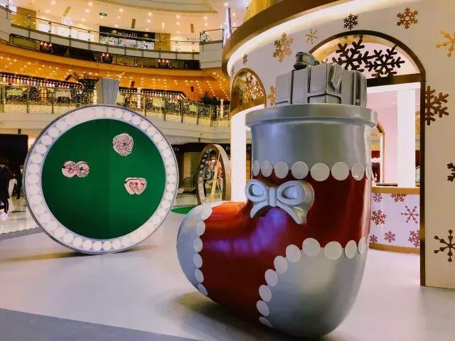 魔都今年的圣诞树，我们都帮你找来了！20颗圣诞树治愈这个冬季~