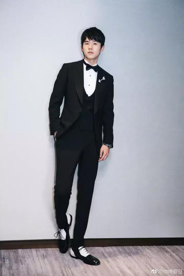 星光大赏杨幂刘亦菲唐嫣,杨幂刘亦菲同框图片