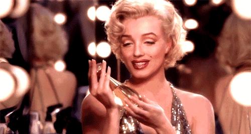 什么味道的香水会让闻到的人上瘾,让女生上瘾的男生香水平价