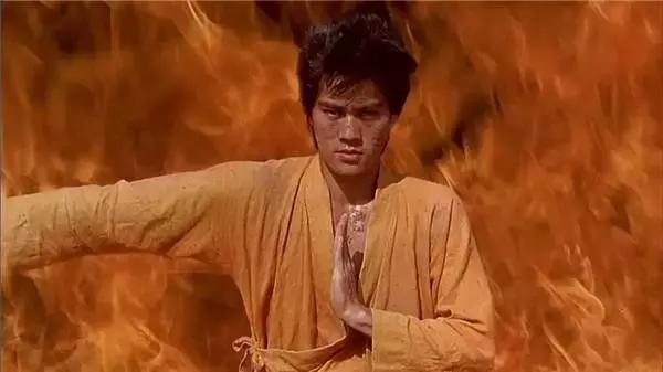 少林足球周星驰与陈国坤对话,评价周星驰少林足球