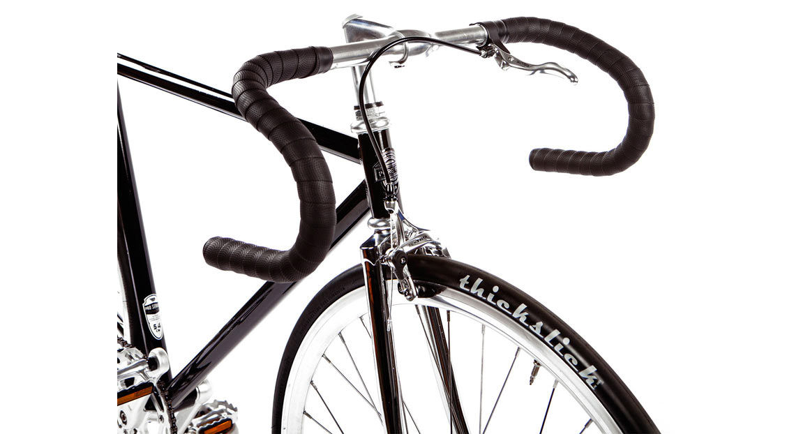 死飞自行车可以自己安装刹车吗,死飞自行车该怎么刹车