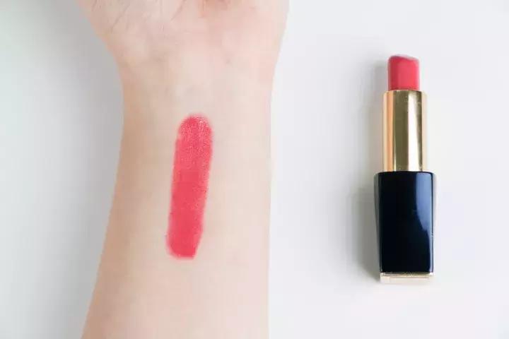 最显白的十支大牌口红,2019最火的100支口红全试色