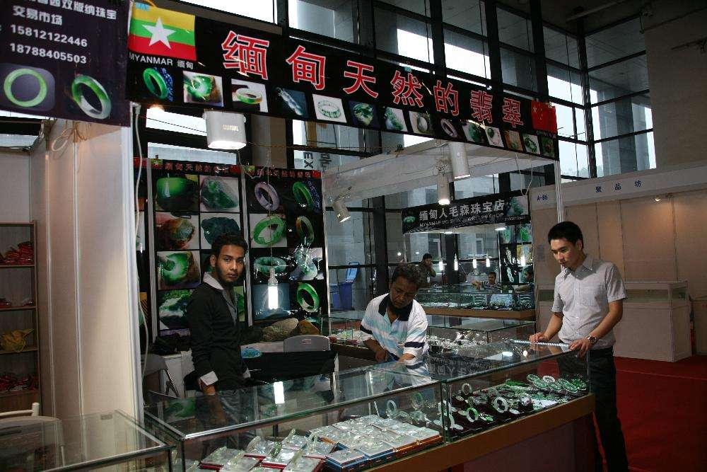 为什么会有景区购物陷阱 (景区购物套路大揭秘)