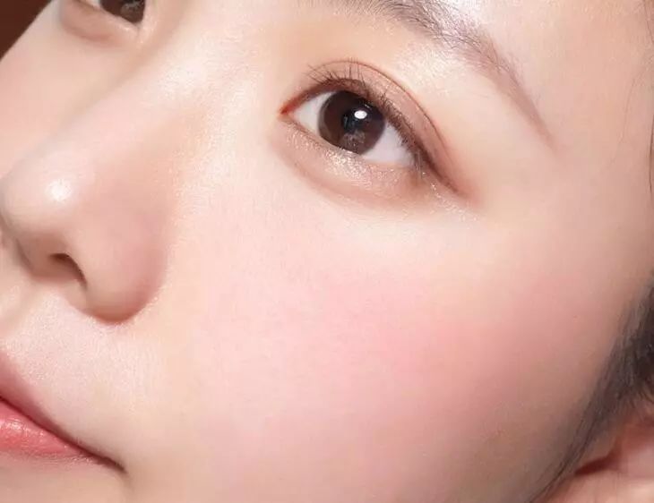 最简单新手上妆的正确步骤,教你如何正确上妆教程图片