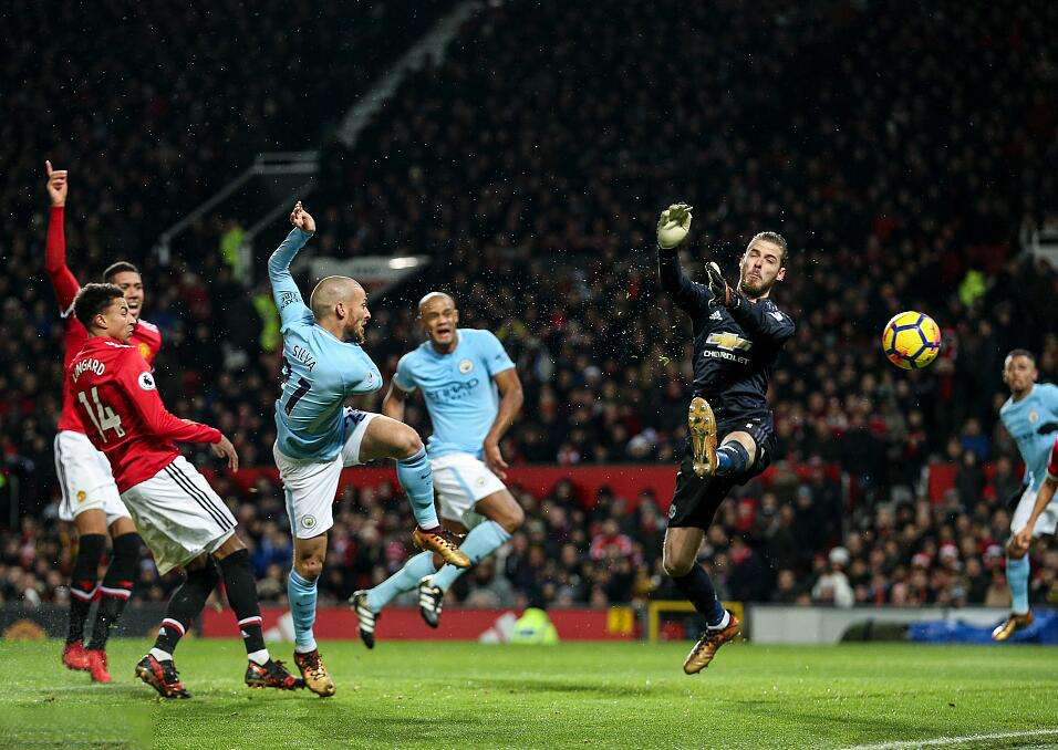 曼城vs曼联斯特林丢单刀,曼城4:1曼联斯特林