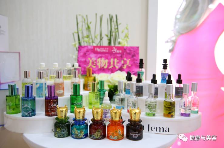 铭记恩情存如血，《健康与美容》25周年「恩友之约」