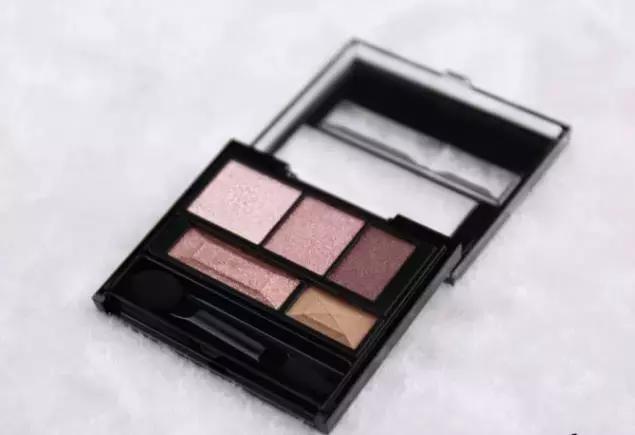 50元买个香奈儿,一万块钱香奈儿能买到啥