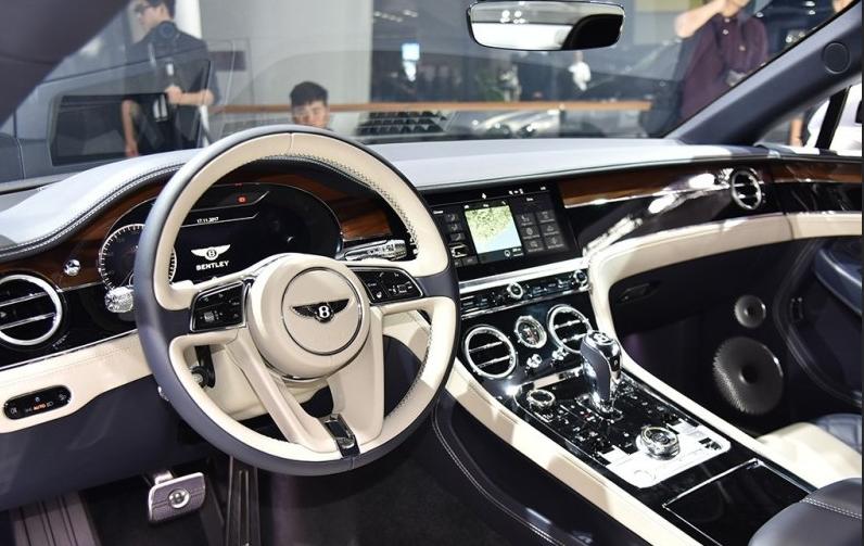 社会你球姐最新直播视频,社会你球姐直播间视频