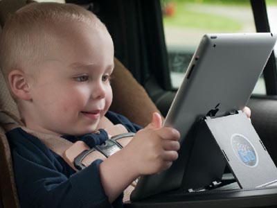 6岁儿童频繁眨眼使劲挤眼抽动症,小孩频繁眨眼是抽动症的表现吗