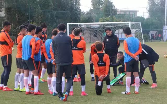 鲁能法比奥最新信息,鲁能李霄鹏单场调整