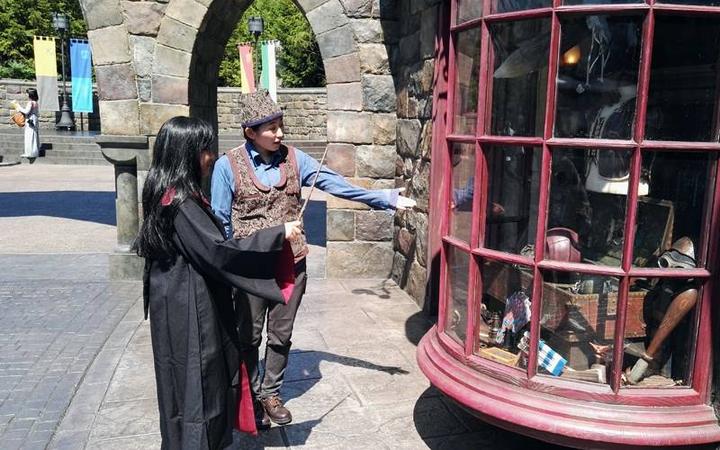 日本环球影城迪士尼乐园哪个更好,东京迪士尼大阪环球影城旅游攻略