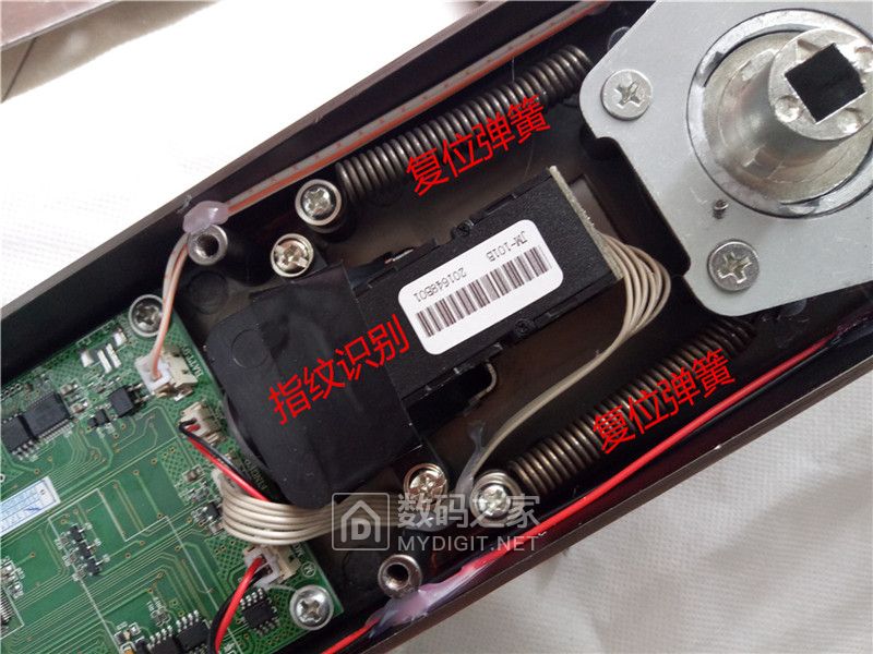 智能门锁容易被小偷无痕打开吗,智能门锁拆解图解