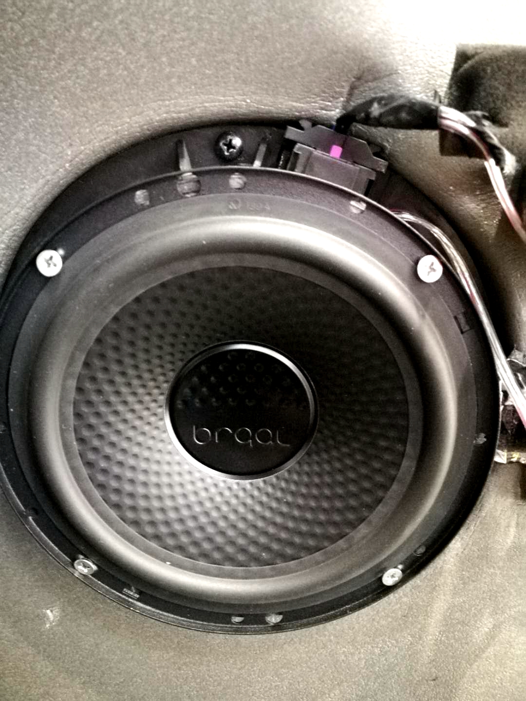 荣威550音响播放视频,荣威550车的音响怎么设置