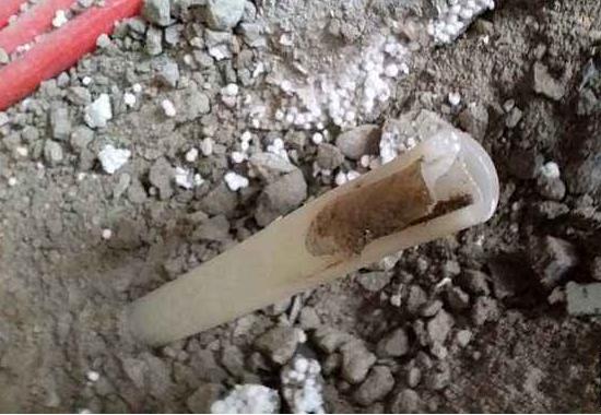 家里地暖漏水了怎么办,地暖漏水墙面渗水怎么找漏水点