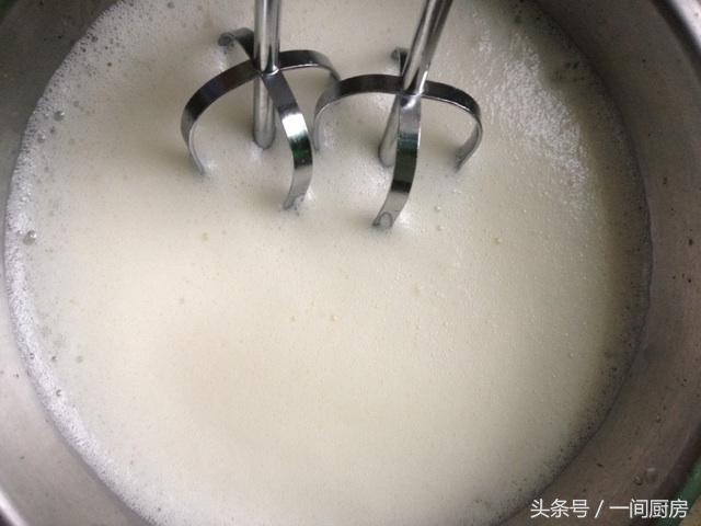 怎么用电饭锅做出蓬松柔软的蛋糕,用电饭煲做出蓬松柔软的蛋糕