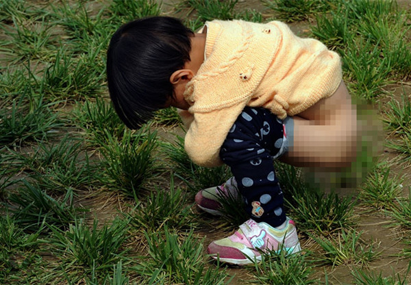 鎬庝箞寮曞瀛╁瓙鍦ㄥ鏍￠殢渚垮ぇ灏忎究,濡備綍绠℃暀瀛╁瓙涓嶉殢鍦板ぇ灏忎究