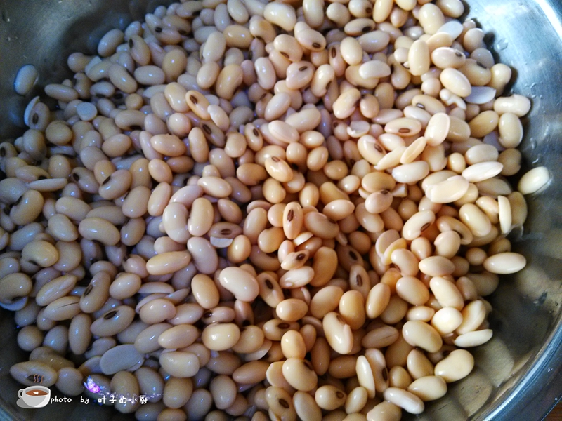 彩椒酱拌饭拌面非常好吃,在家自制万能香菇酱拌饭拌面口感