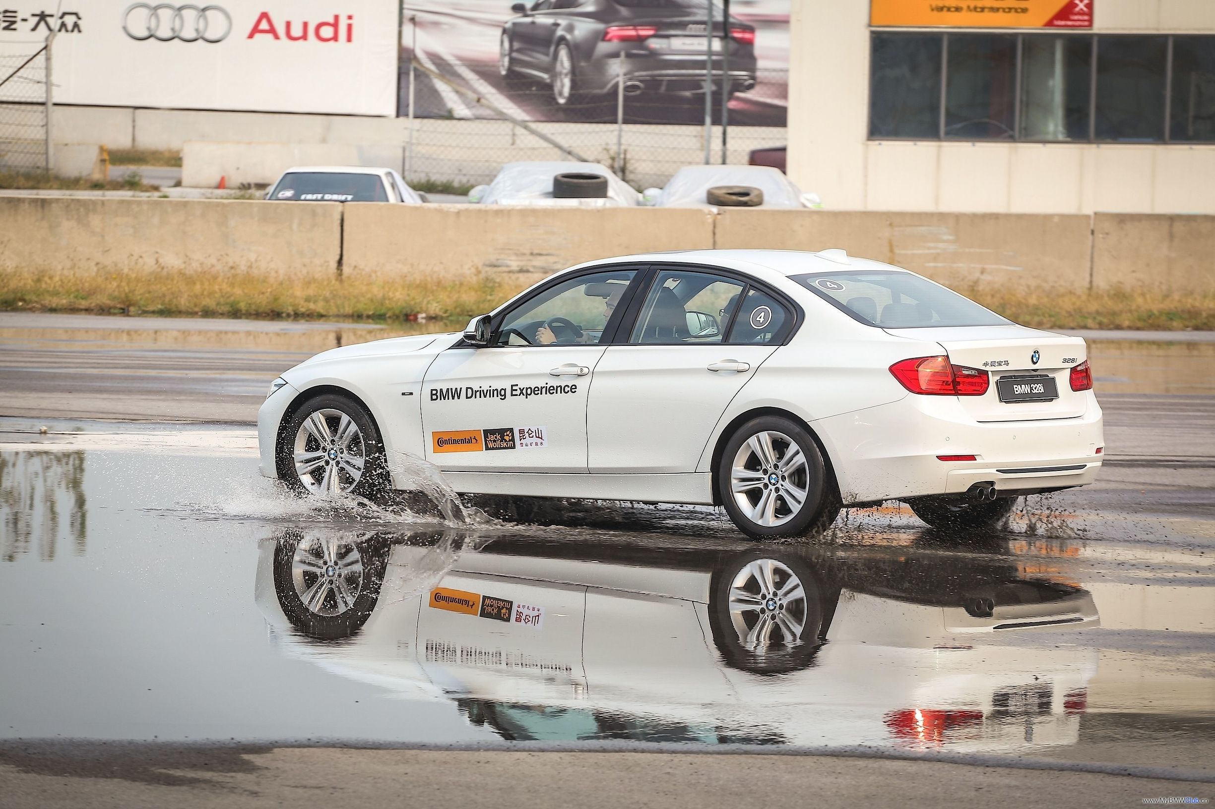 都说宝马操控好是3系好还是5系好,为什么都说宝马操控好运动