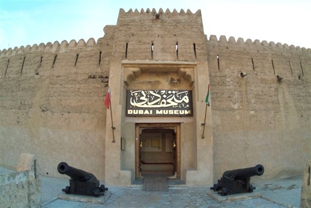 迪拜除了机场哪里还有免税店,在迪拜购物中心尽情享受购物天堂