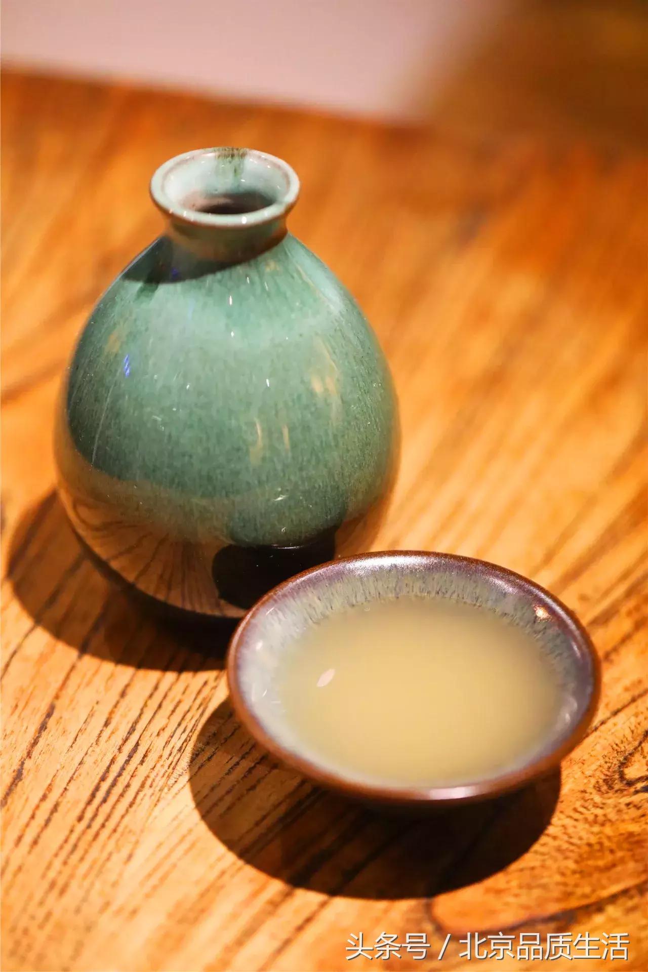 火爆南锣的食肉兽小馆搬到三里屯啦！排到天荒地老也要吃到！