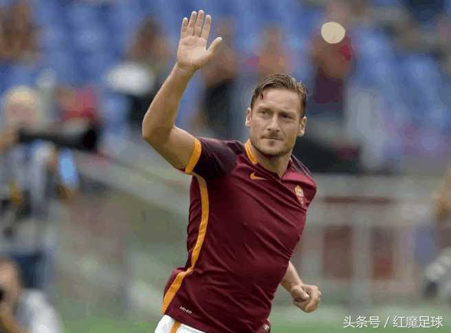 足坛十大离世球星,足坛各大球星退役时刻