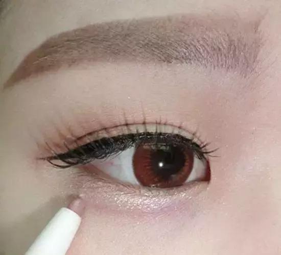 千瑜哔哔妆容图解,化妆总结网红教程