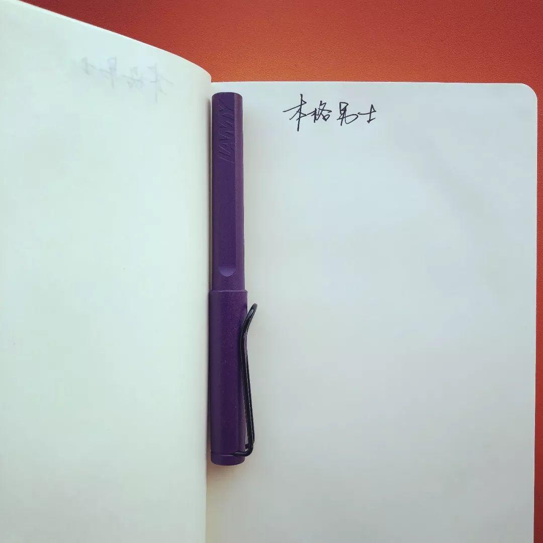 刷卡的时候最不爽的就是签名没写好，所以你需要这样的签字笔