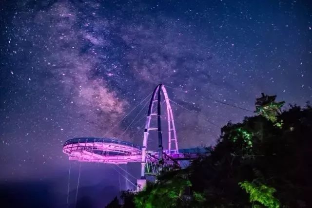 中国最美最刺激的10座玻璃桥，敢约吗？