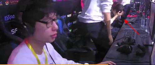 韩国被中国打哭的比赛击剑,韩国选手被中国选手暴揍