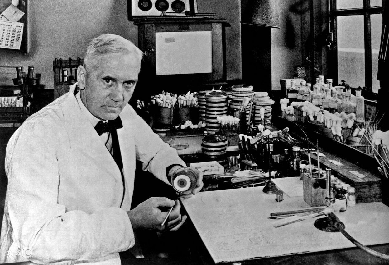 抢救青霉素过敏休克首选的药物是,青霉素过敏休克的急救措施是